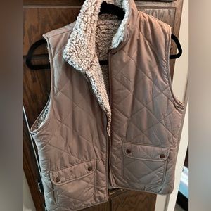 Reversible vest